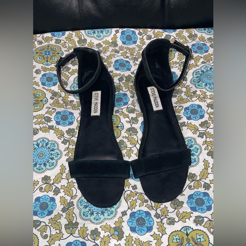 Steve Madden Lamp Flat Sandal used